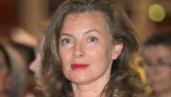 Partenera lui Hollande ar fi distrus biroul preşedintelui într-un acces de furie